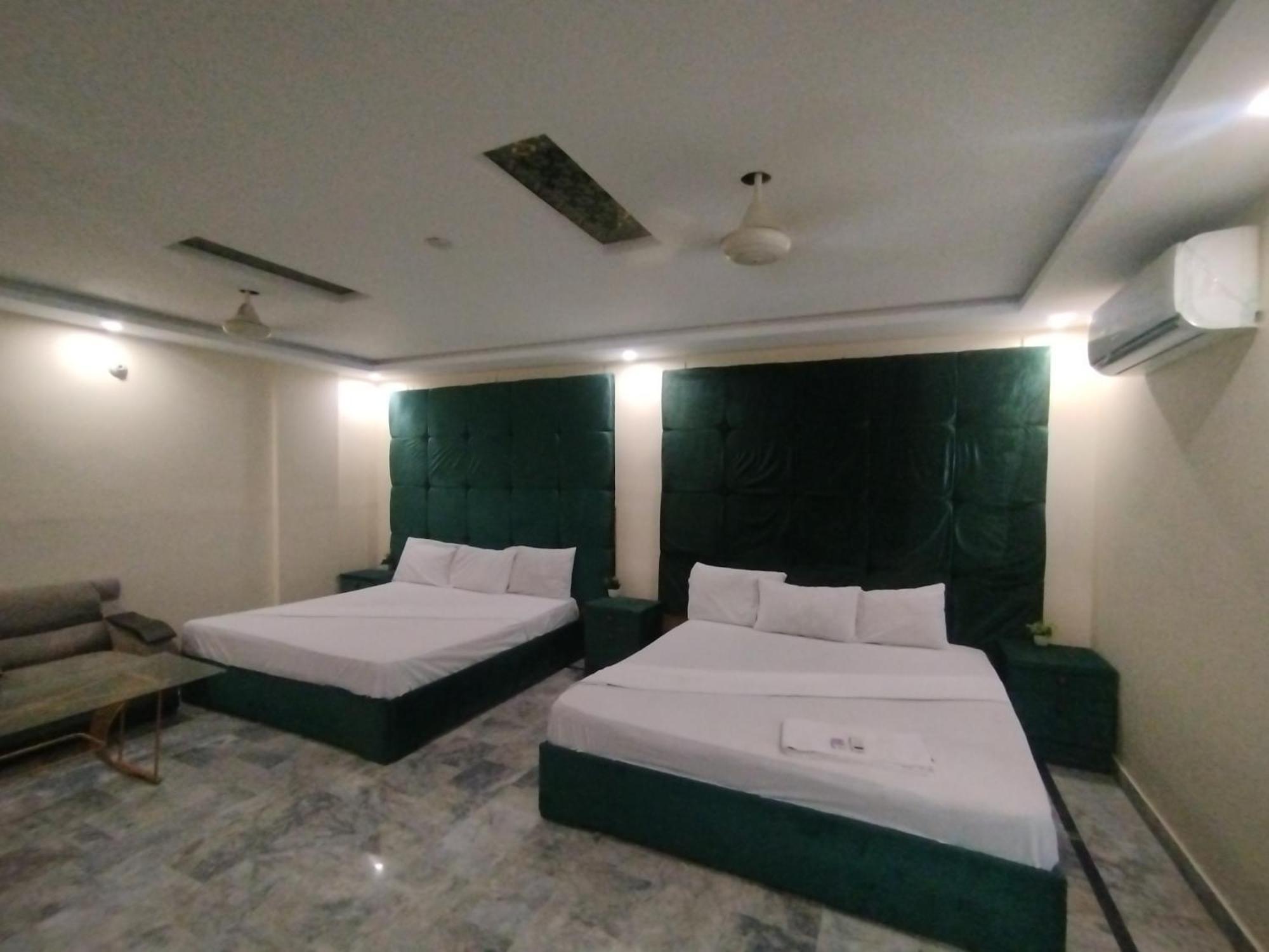 Hotel Crown Plaza, Near Karachi Airport, Darul Sehat Hospital, Dow, Agha Khan And Liaqat Hospital Exteriér fotografie