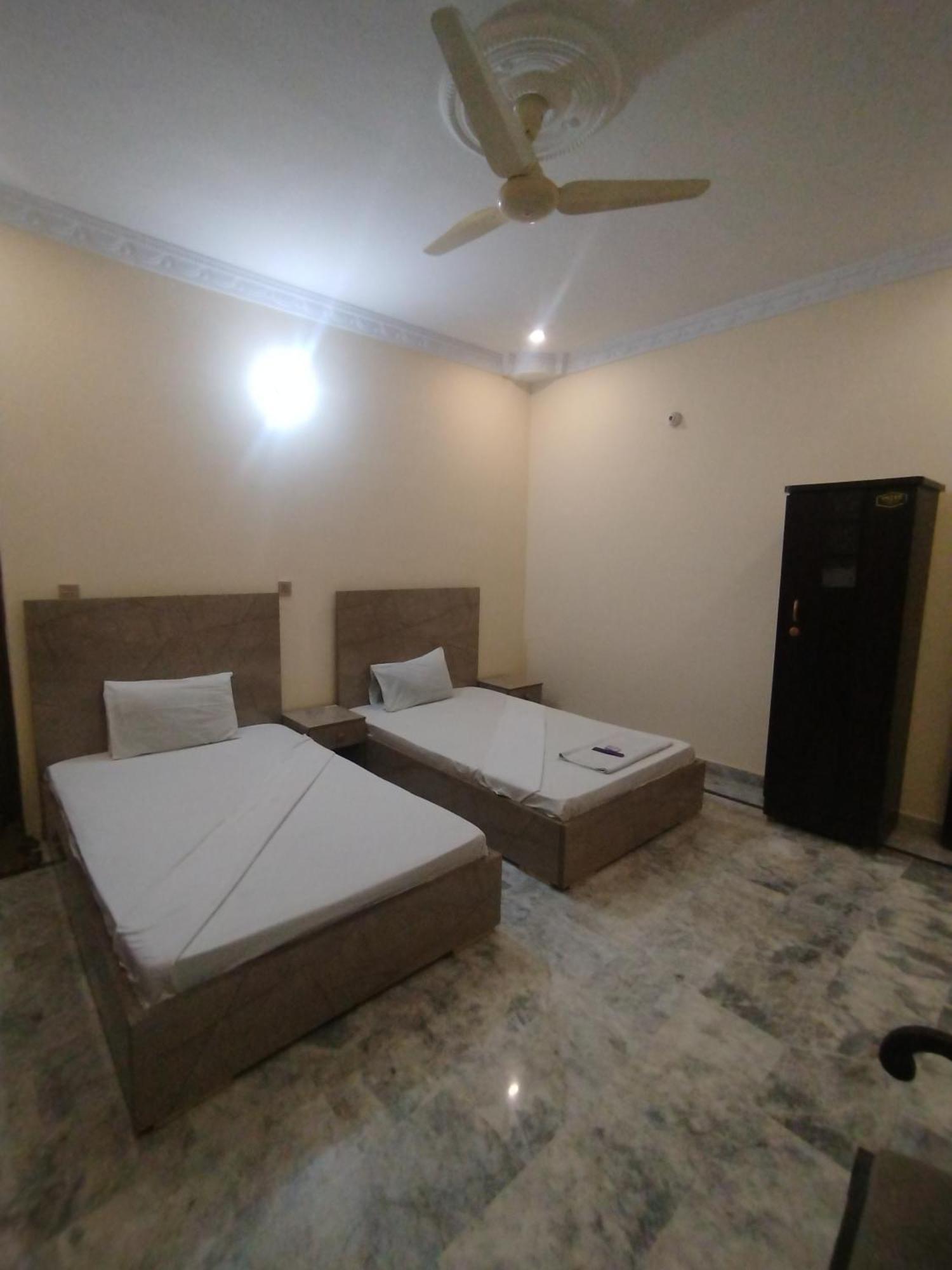 Hotel Crown Plaza, Near Karachi Airport, Darul Sehat Hospital, Dow, Agha Khan And Liaqat Hospital Exteriér fotografie
