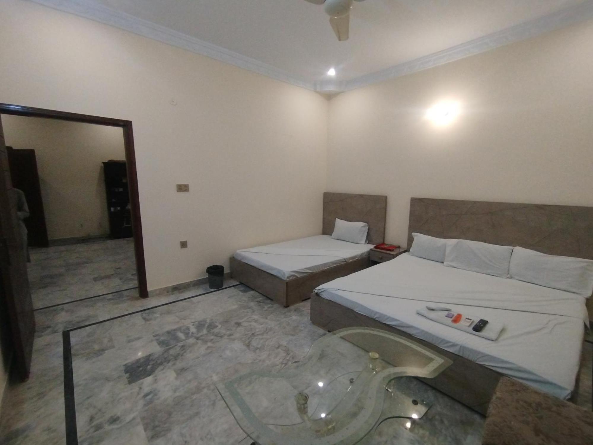 Hotel Crown Plaza, Near Karachi Airport, Darul Sehat Hospital, Dow, Agha Khan And Liaqat Hospital Exteriér fotografie