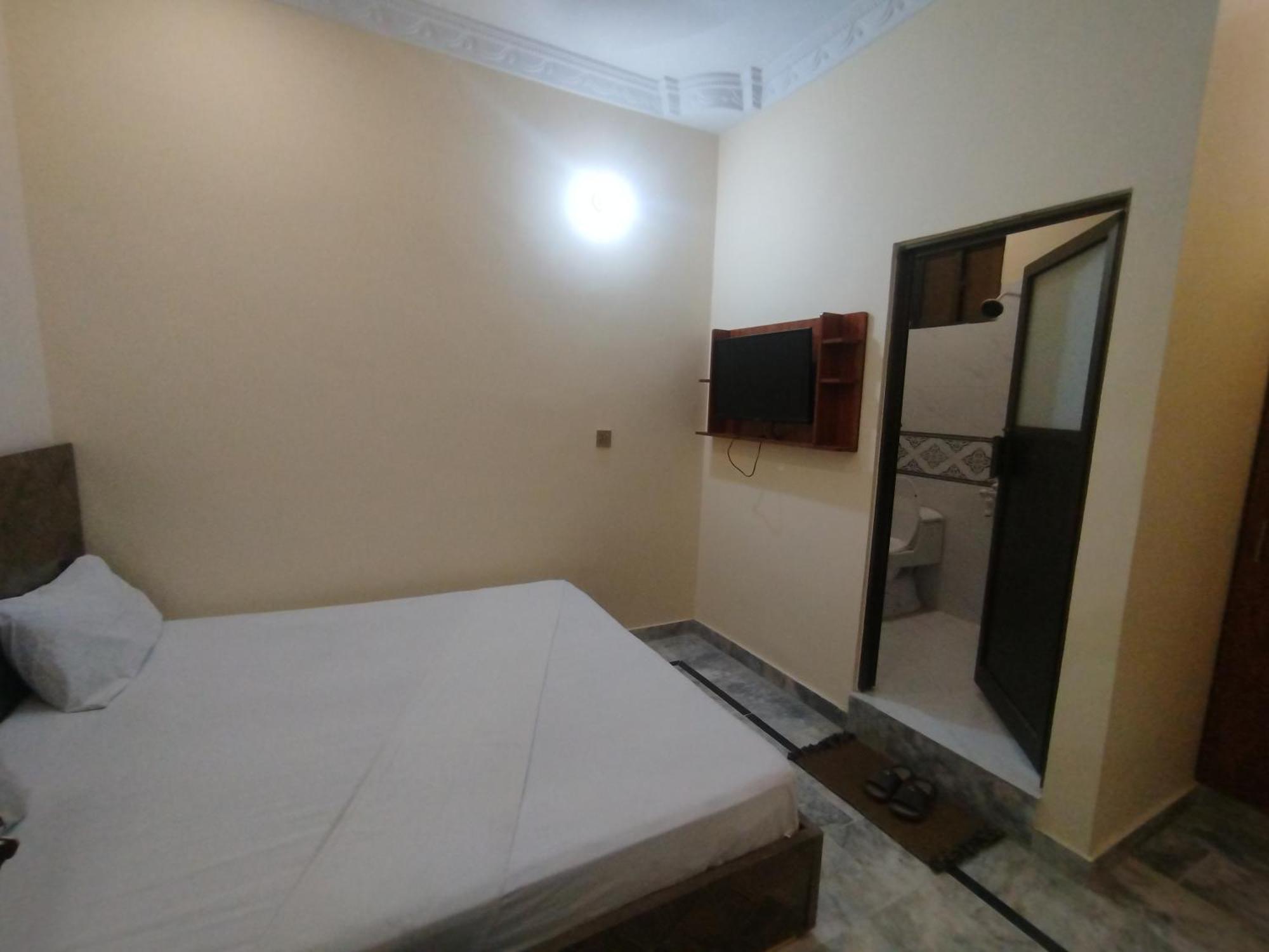 Hotel Crown Plaza, Near Karachi Airport, Darul Sehat Hospital, Dow, Agha Khan And Liaqat Hospital Exteriér fotografie